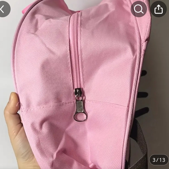 Sanrio Hello Kitty Travel bag. Color: pale pink - Picture 3 of 15